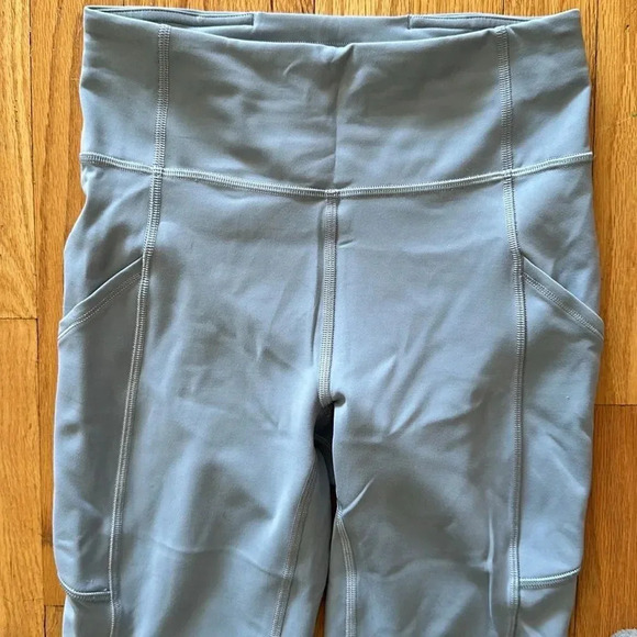 Lululemon sz 4 Invigorate High-Rise Tight 25" Chambray great pre owned condition - Picture 4 of 14